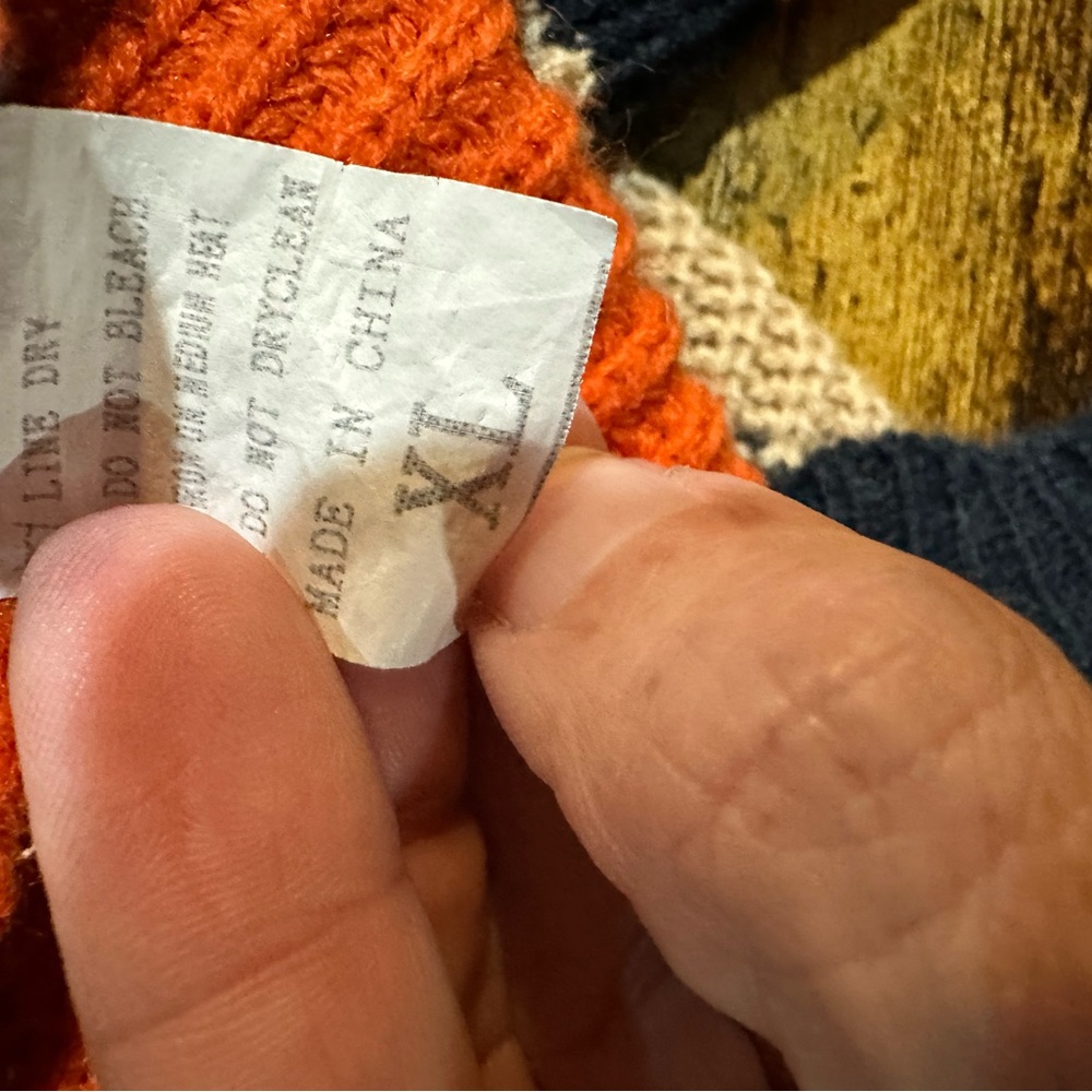 Amazon sweater - Picture 3 of 3